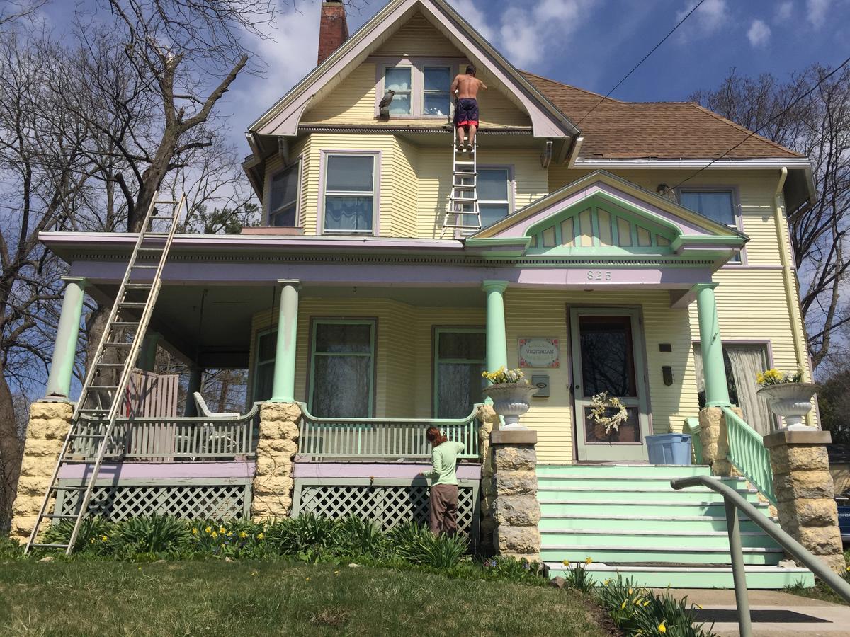 Scarlett House Victorian B & B Janesville Exteriör bild
